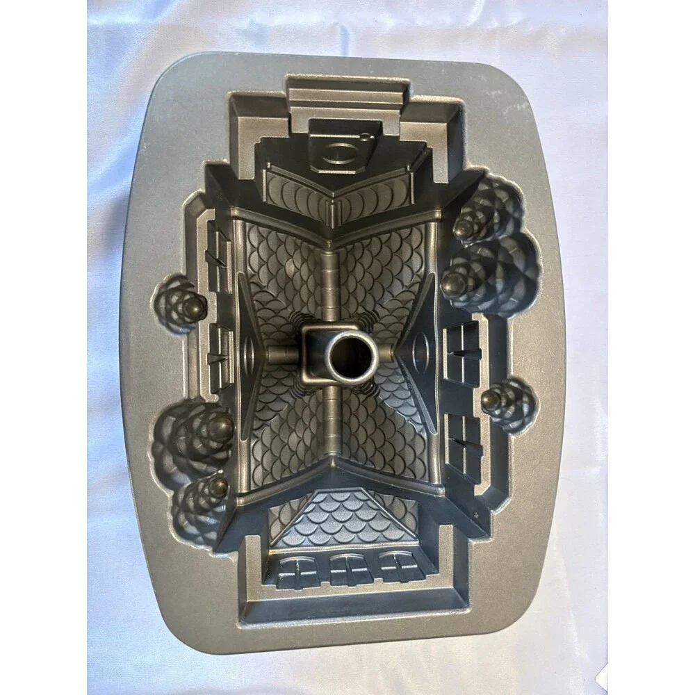 BUNDLE Nordic Ware Gingerbread House 9C Baking Pan + Holiday Mini Loaf Pan 6C